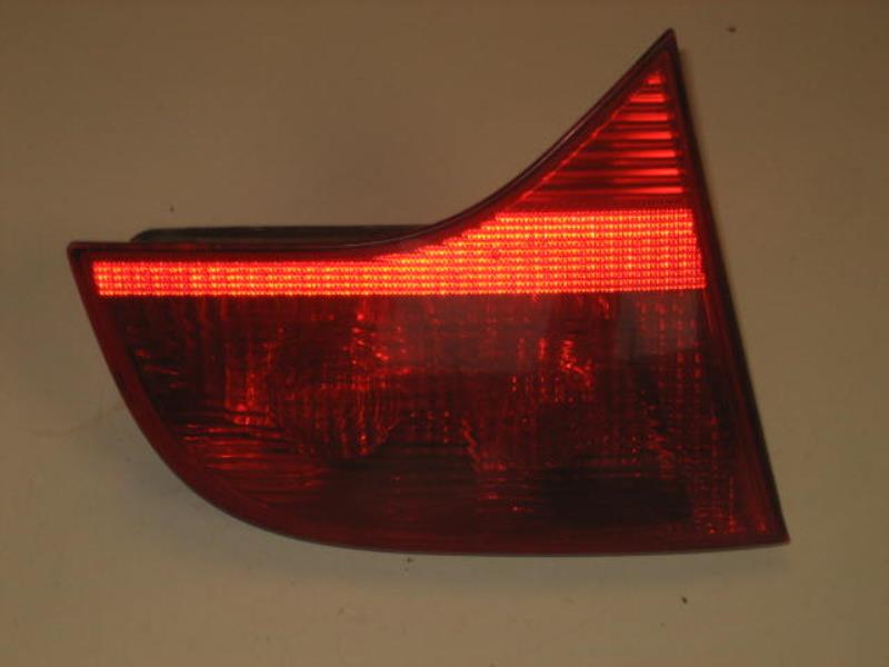 Feu arriere secondaire gauche (feux) AUDI A4 2 AVANT PHASE 2 BREAK Diesel - 1