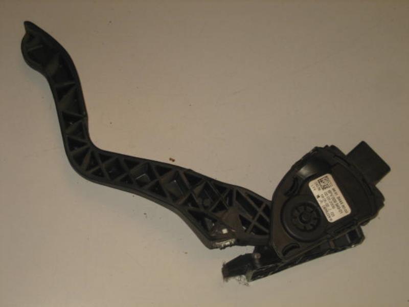 Pedale acceleratore PEUGEOT 308 1 SW PHASE 1 BREAK Diésel - 1