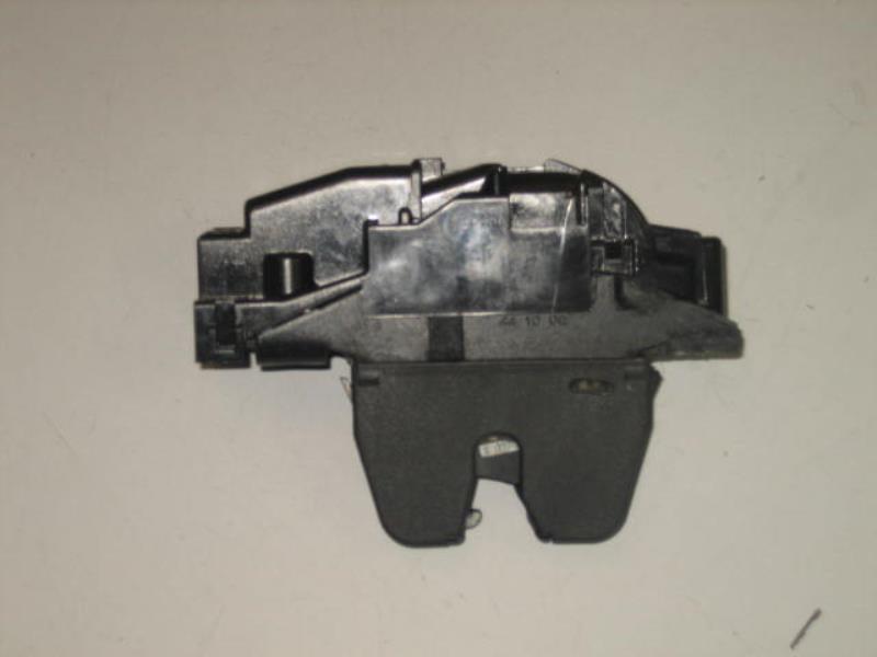 Serrure de hayon PEUGEOT 308 1 PHASE 1 Essence - 1