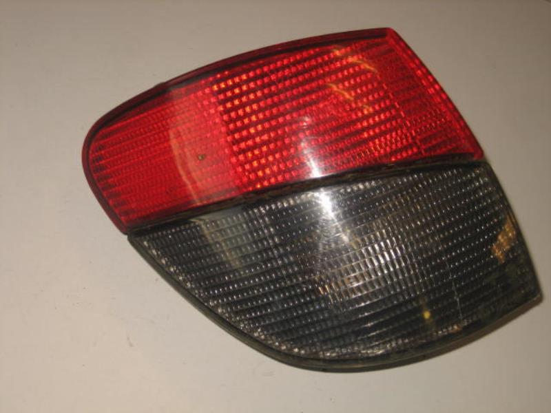 Fanale posteriore principale sinistro (luci) PEUGEOT 406 PHASE 2 BREAK Diésel - 1
