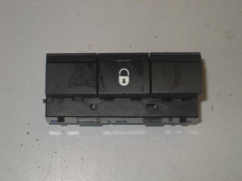 Commande de fermeture centralisee PEUGEOT 407 PHASE 1 Diesel - 1