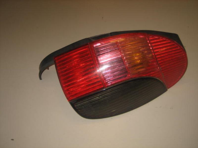 Fanale posteriore principale destro (luci) PEUGEOT 306 BREAK Diésel - 1