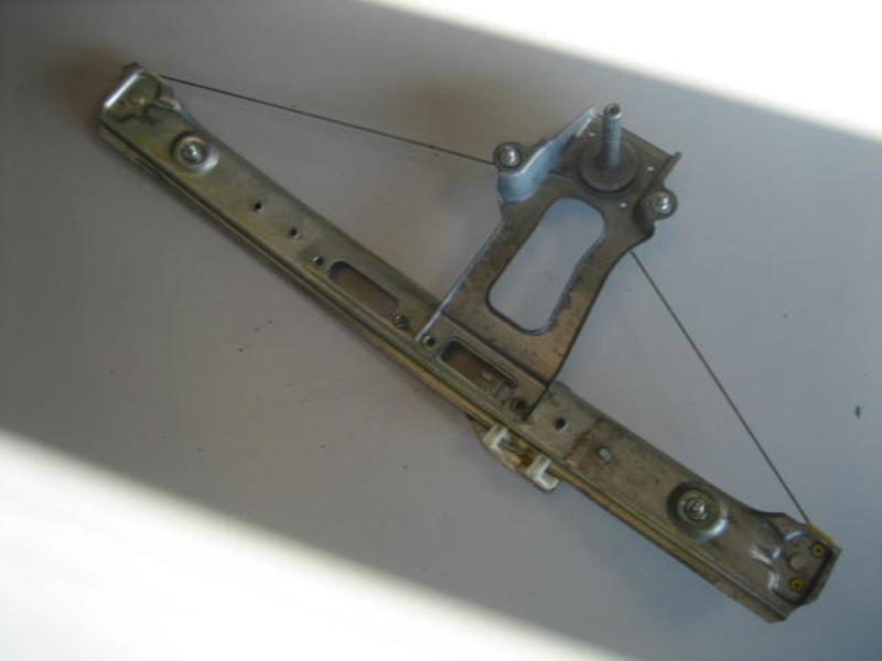 Alzacristalli manuale posteriore sinistro BMW SERIE 3 E46 PHASE 2 Diésel - 1