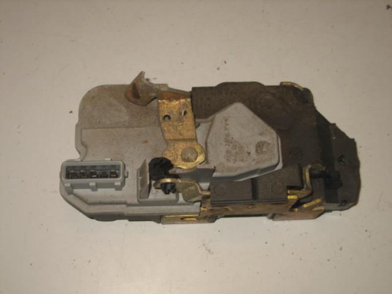 Serratura posteriore sinistra PEUGEOT 306 BREAK Diésel - 1