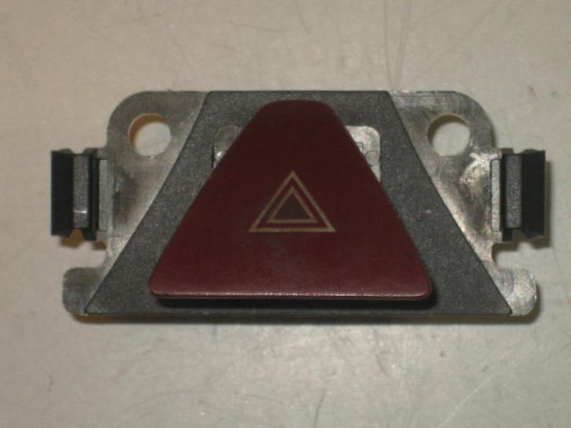 Bouton de warning PEUGEOT 307 PHASE 2 BREAK Diesel - 1