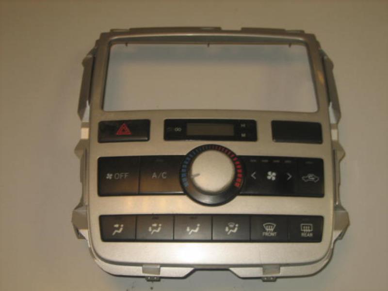 Commande chauffage TOYOTA AVENSIS VERSO PHASE 1 Diesel - 1