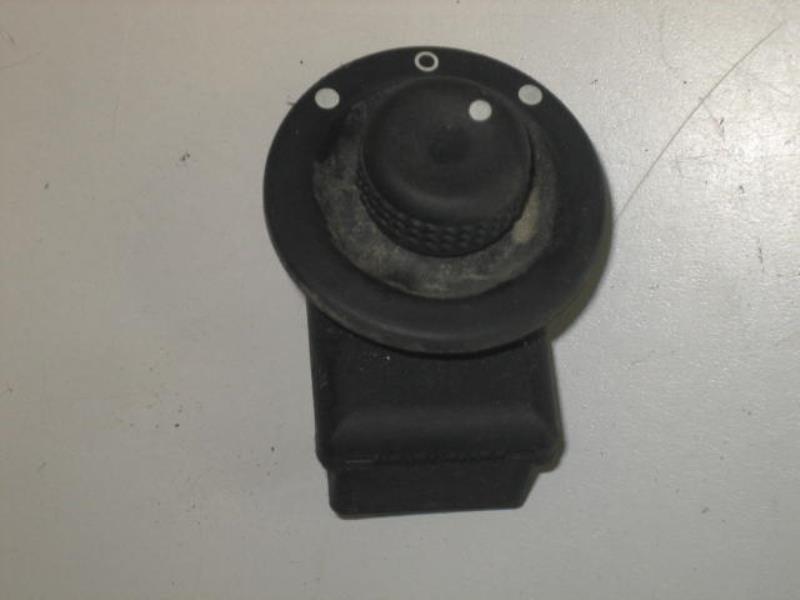 Commande retroviseurs RENAULT CLIO 2 PHASE 2 Diesel - 1