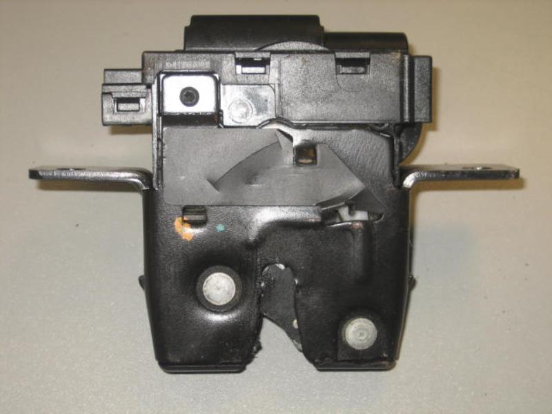 Serrure de hayon RENAULT CLIO 3 PHASE 2 Diesel - 1