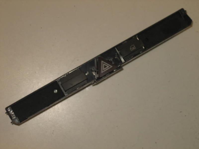 Bouton de warning OPEL ASTRA H PHASE 1 Diesel - 1