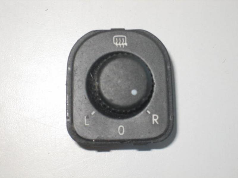 Commande retroviseurs VOLKSWAGEN GOLF 5 Diesel - 1