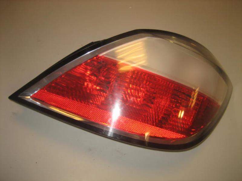 Fanale posteriore principale destro (luci) OPEL ASTRA H PHASE 1 Diésel - 1