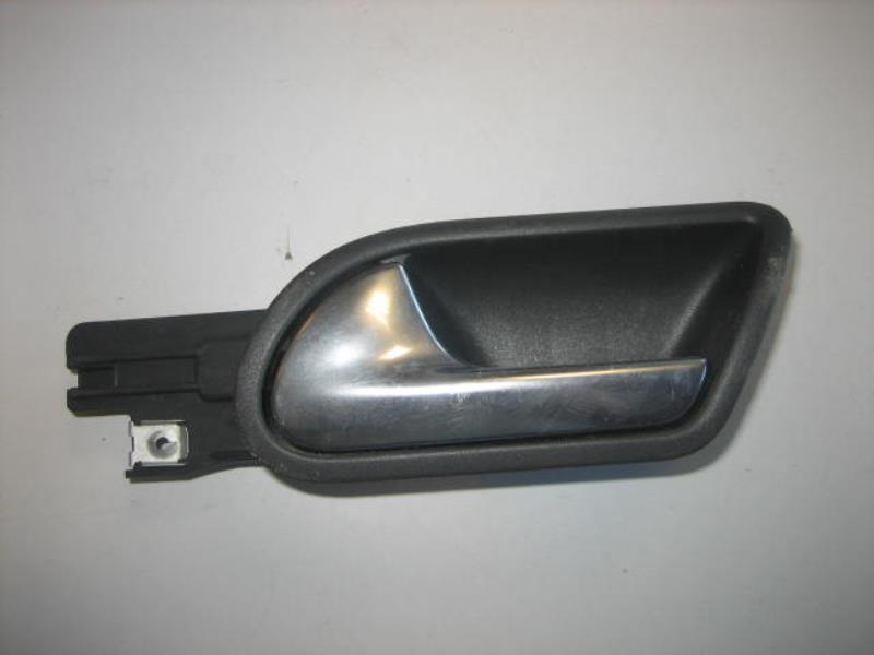 Maniglia interna posteriore sinistra VOLKSWAGEN GOLF 5 Diésel - 1