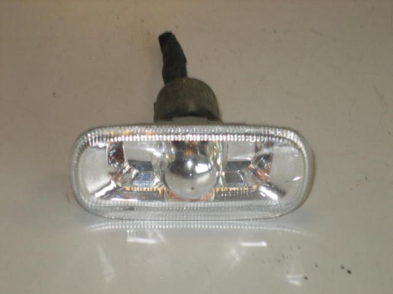 Ripetitore lampeggiante anteriore sinistro (Luci) AUDI A3 2 PHASE 1 Diésel - 1