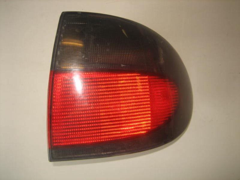 Fanale posteriore principale destro (luci) RENAULT MEGANE 1 PHASE 1 Diésel - 1