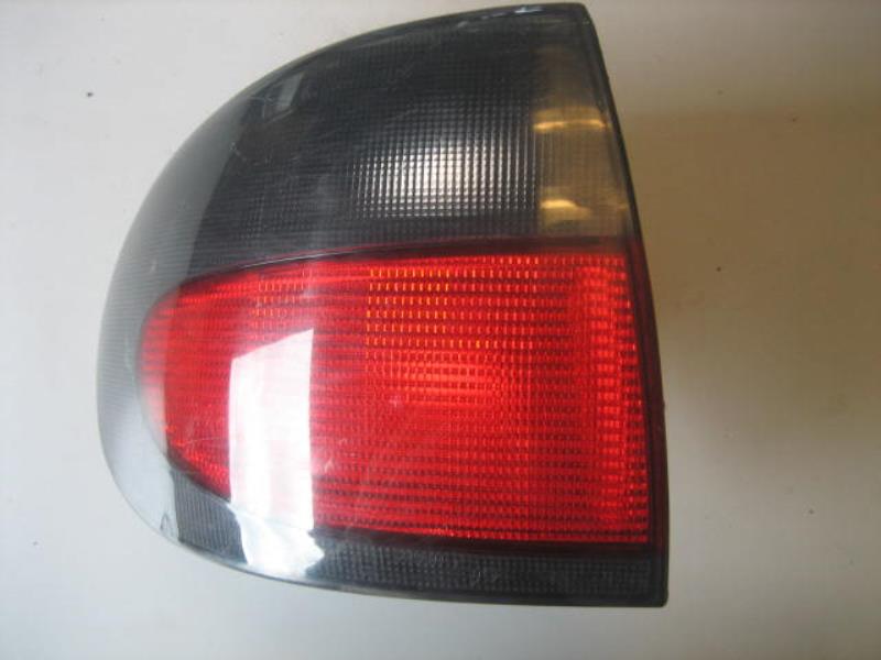 Fanale posteriore principale sinistro (luci) RENAULT MEGANE 1 PHASE 1 Diésel - 1