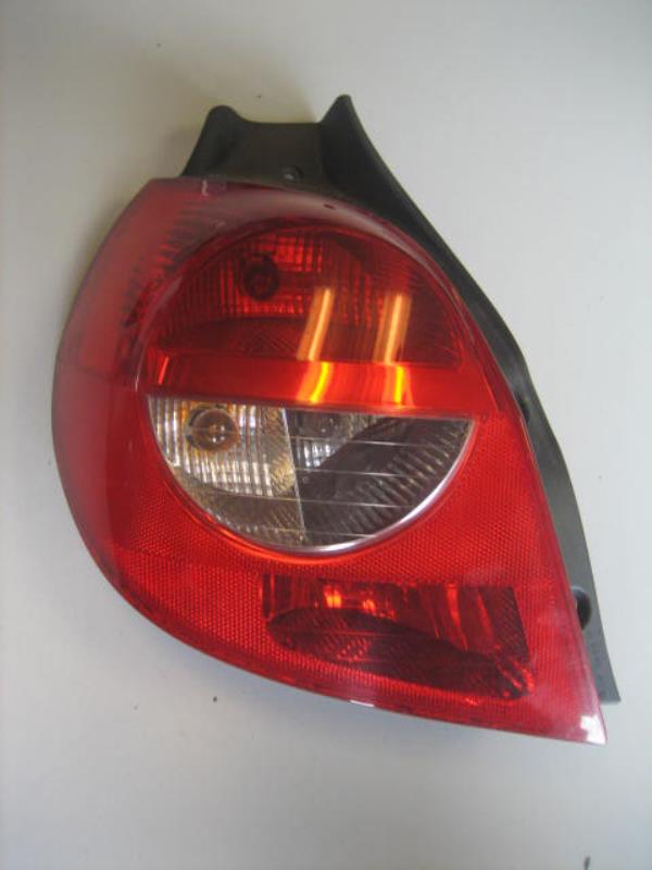 Fanale posteriore principale sinistro (luci) RENAULT CLIO 3 PHASE 1 Diésel - 1