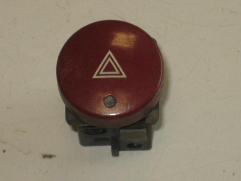 Bouton de warning CITROEN BERLINGO 1 PHASE 2 Essence - 1