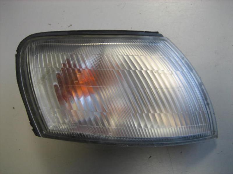Gruppo ottico anteriore secondario destro (luci)(freccia) TOYOTA CARINA 3 Gasolina - 1