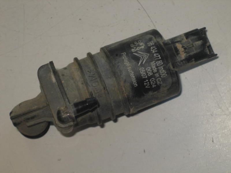 Pompa lavacristalli anteriore PEUGEOT 407 PHASE 1 Diésel - 1
