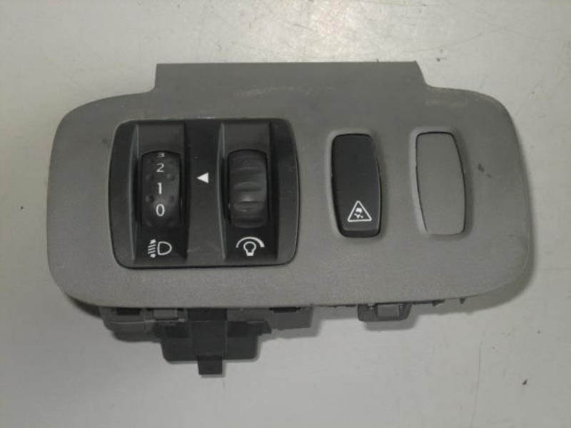 Commande de reglage hauteur de phare RENAULT SCENIC 2 PHASE 1 Diesel - 1