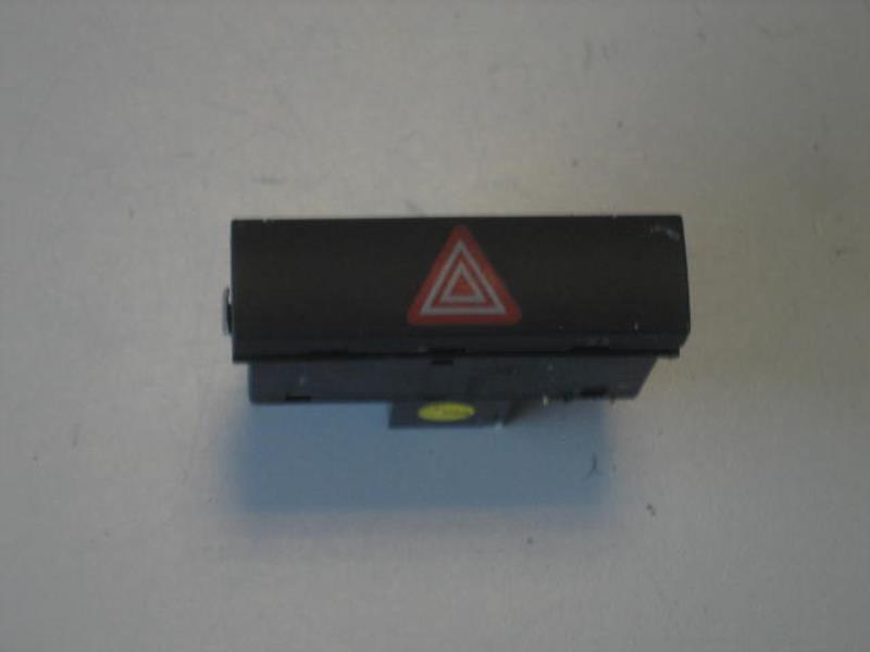 Bouton de warning AUDI A6 3 PHASE 1 Diesel - 1
