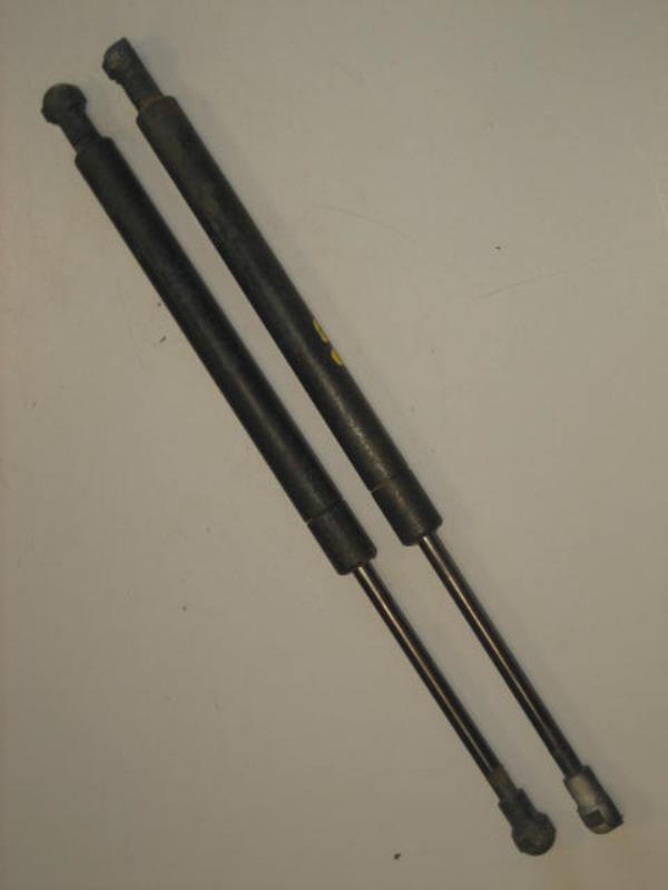Verin de coffre BMW SERIE 3 E46 PHASE 1 Diesel - 1