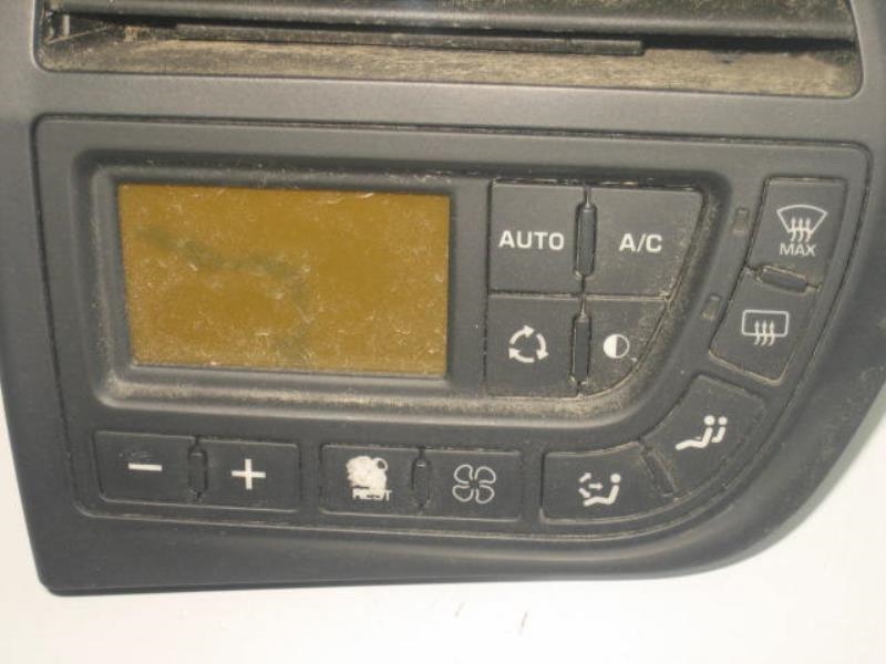 Bocchetta aerazione cruscotto anteriore sinistra CITROEN C4 GRAND PICASSO 1 Diésel - 1
