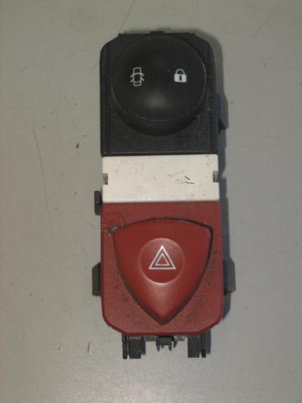Bouton de warning RENAULT SCENIC 2 PHASE 2 Diesel - 1