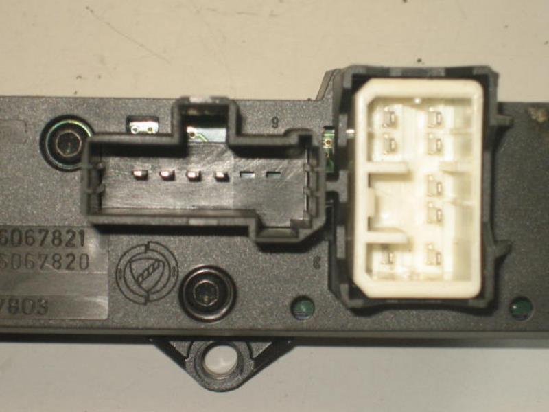 Bouton de warning ALFA ROMEO 159 Diesel - 1