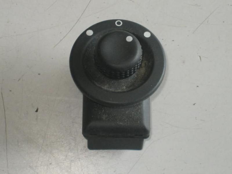 Commande retroviseurs RENAULT CLIO 2 PHASE 2 Diesel - 1