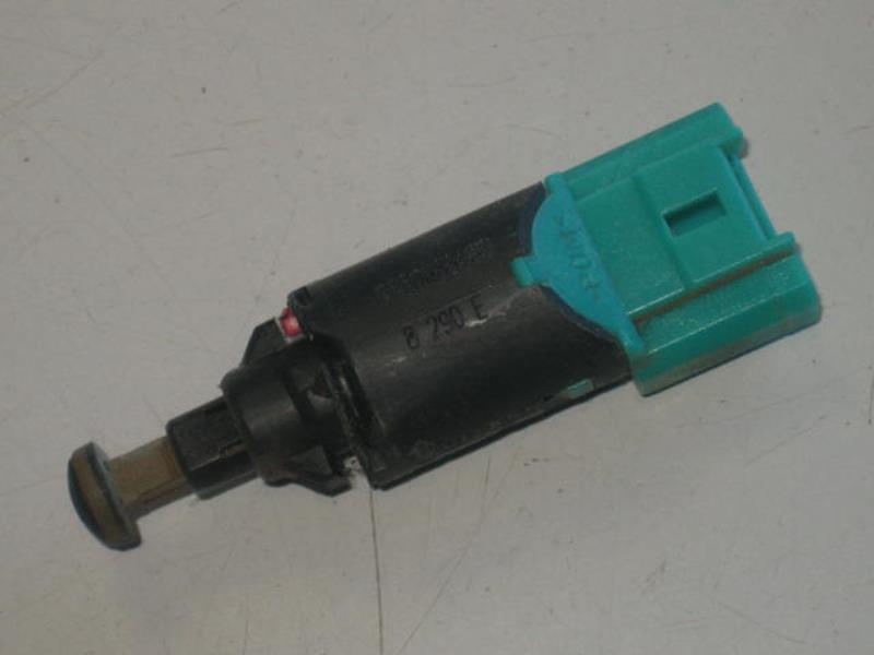 Contattore luce stop PEUGEOT PARTNER 2 PHASE 1 Diésel - 1