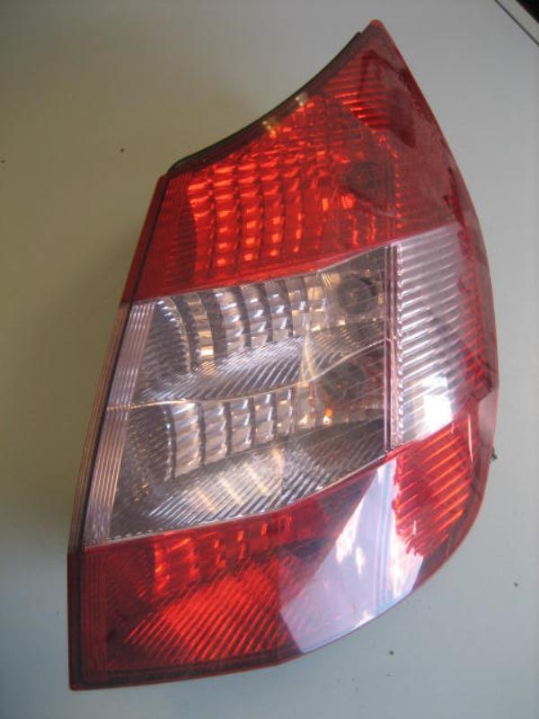 Fanale posteriore principale destro (luci) RENAULT SCENIC 2 PHASE 1 Diésel - 1