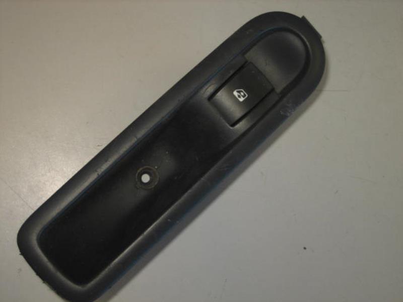 Interruttore lavacristalli posteriore sinistro RENAULT SCENIC 2 PHASE 1 Diésel - 1