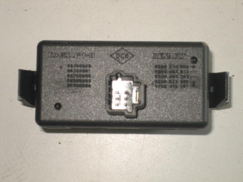 Bouton de warning RENAULT CLIO 3 PHASE 1 Diesel - 1