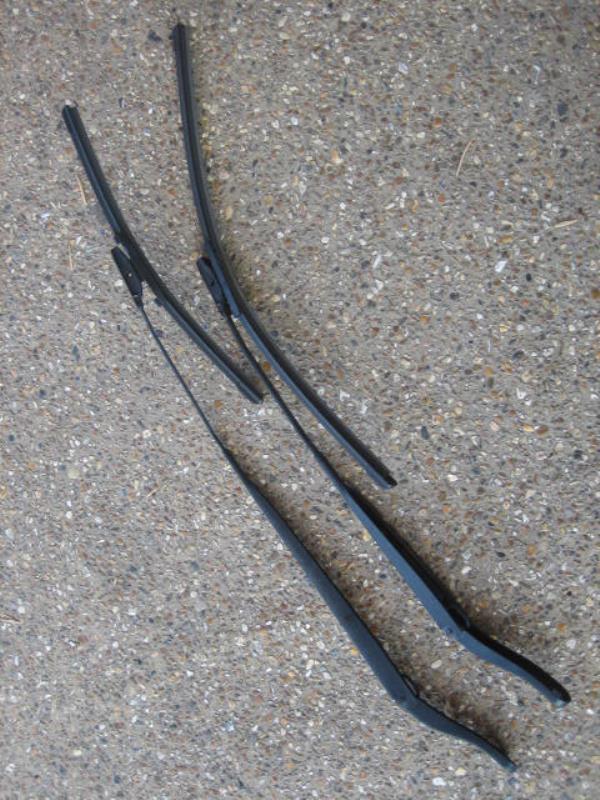 Braccio tergicristallo anteriore RENAULT MEGANE 3 PHASE 1 COUPE Diésel - 1