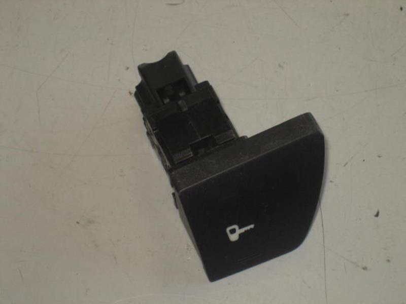 Commande de fermeture centralisee PEUGEOT 307 PHASE 1 Diesel - 1