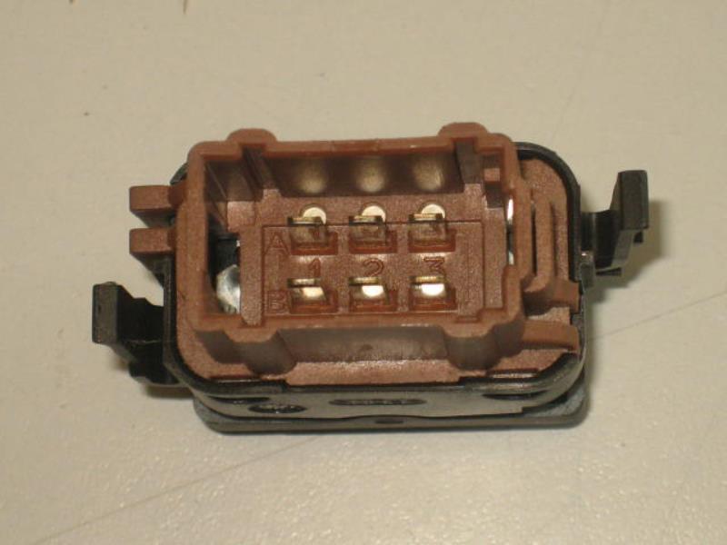 Commande degivrage lunette arriere RENAULT CLIO 2 PHASE 2 Diesel - 1