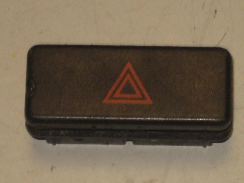 Bouton de warning BMW SERIE 3 E36 Diesel - 1