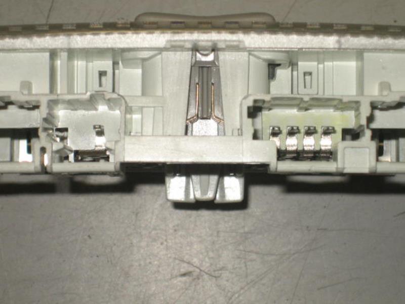 Eclairage de plafonnier PEUGEOT 307 PHASE 2 CABRIOLET Diesel - 1