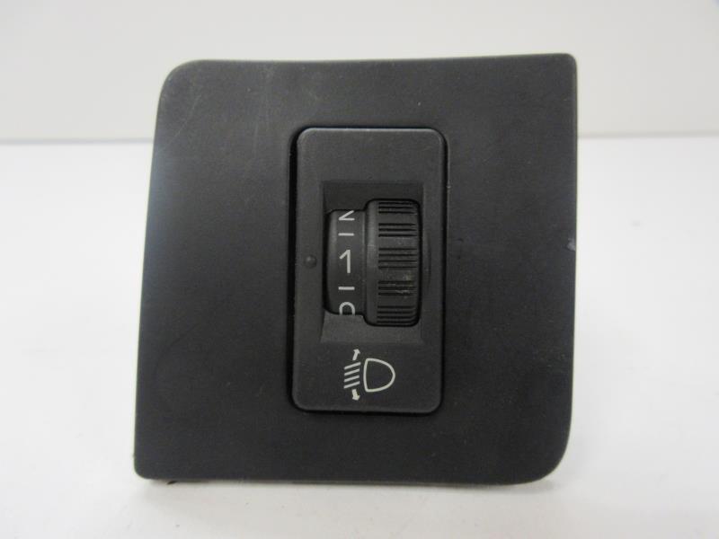 Commande de reglage hauteur de phare PEUGEOT 407 PHASE 1 Diesel - 1