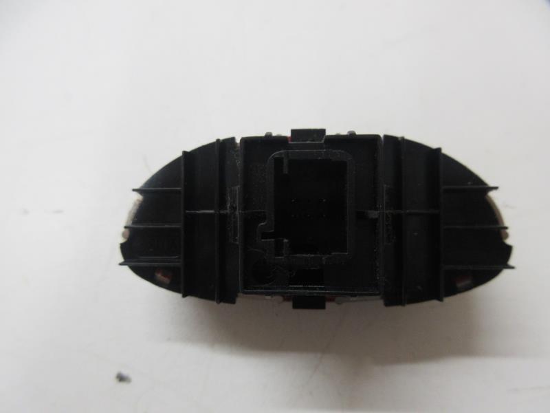 Bouton de warning PEUGEOT 206 PHASE 2 Diesel - 1