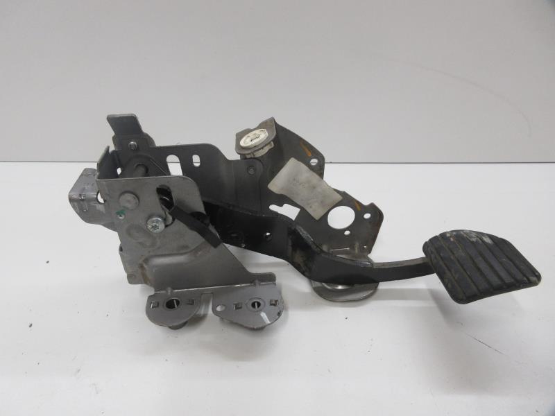 Pedale de frein RENAULT SCENIC 3 PHASE 1 Diesel - 1