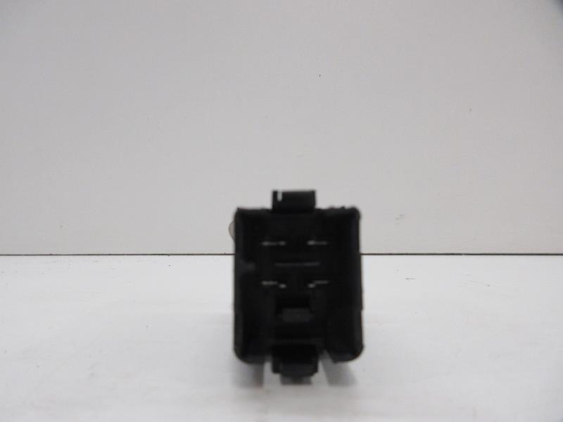 Bouton de warning VOLKSWAGEN GOLF 5 Diesel - 1