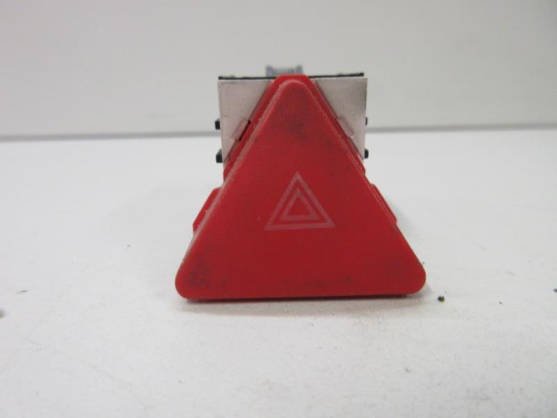 Interruttore luci emergenza VOLKSWAGEN TOURAN 1 PHASE 2 Diésel - 1