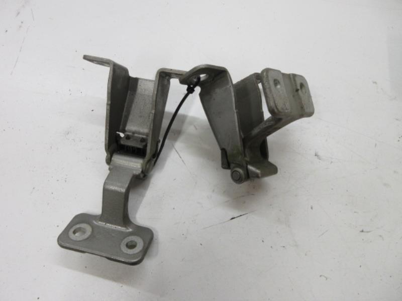 Cerniera porta bagagliaio sinistra RENAULT KANGOO 2 PHASE 1 Diésel - 1