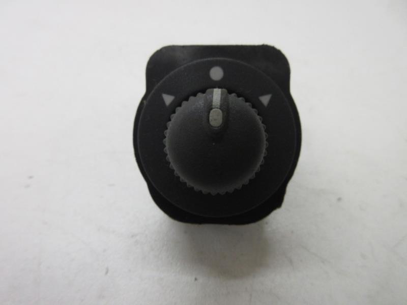 Commande retroviseurs PEUGEOT BIPPER Diesel - 1