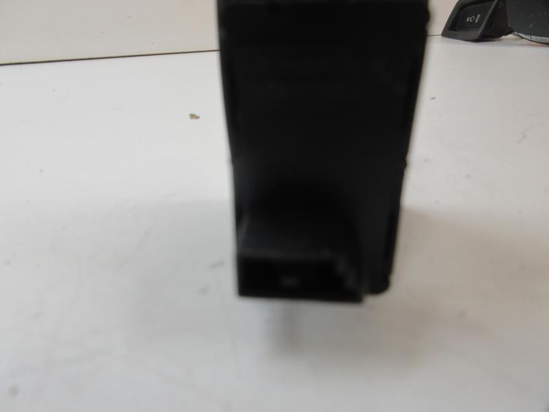 Interruttore lavacristalli posteriore sinistro BMW SERIE 1 E87 PHASE 1 Diésel - 1