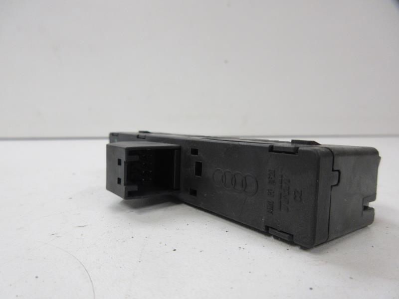 Bouton/Interrupteur AUDI A4 3 AVANT PHASE 1 BREAK Diesel - 1