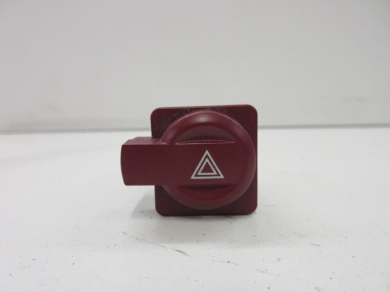 Bouton de warning CITROEN C4 1 PHASE 1 COUPE Diesel - 1
