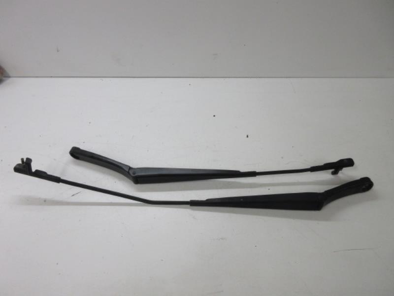 Braccio tergicristallo anteriore VOLKSWAGEN GOLF 5 Diésel - 1
